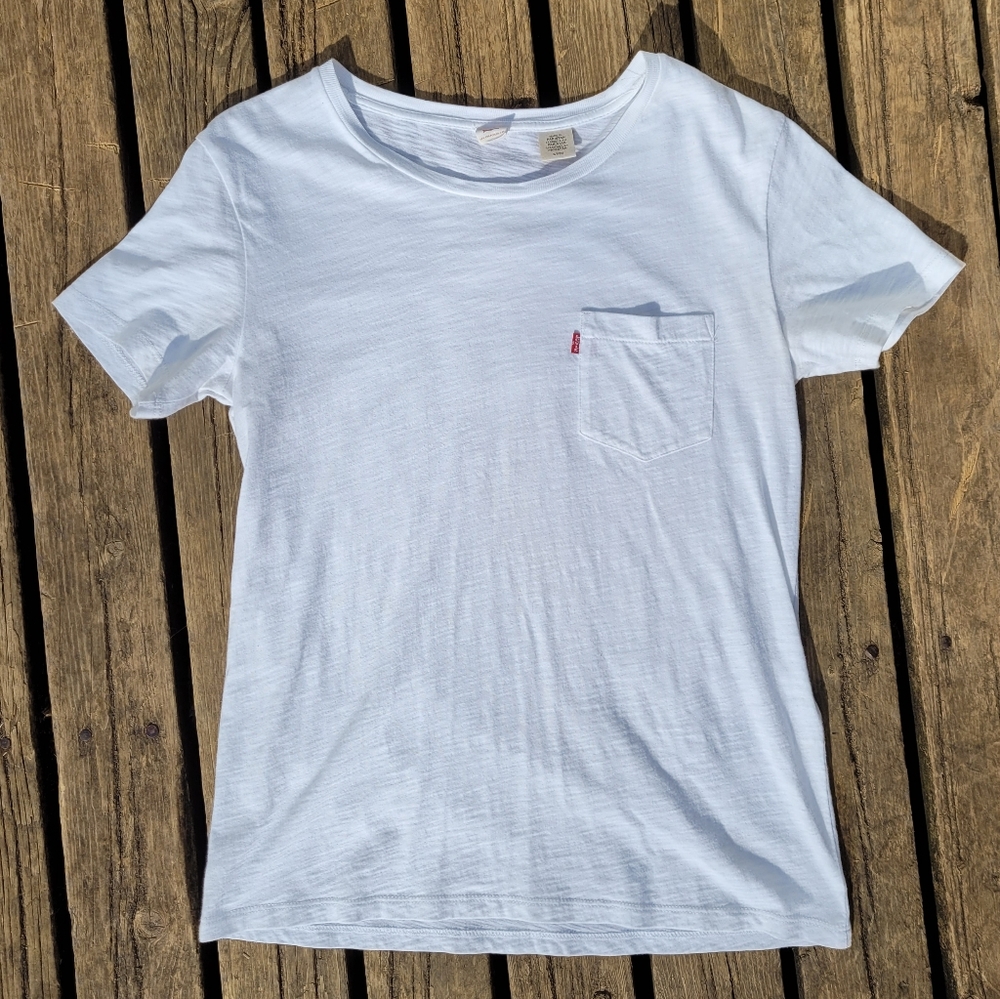 Levi's Classic Pocket Tee